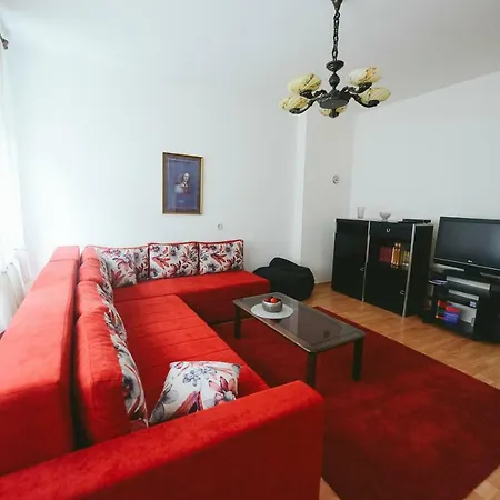 Apartment Main Square