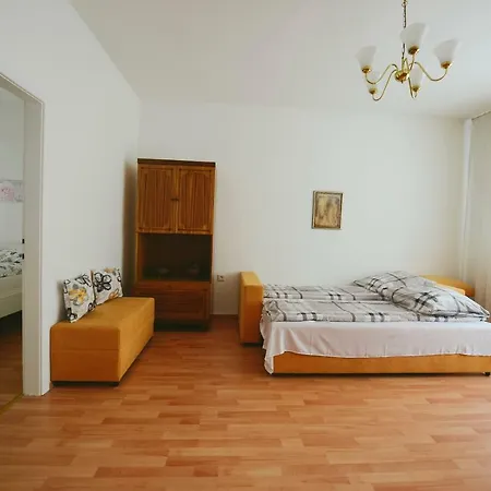 Apartment Main Square